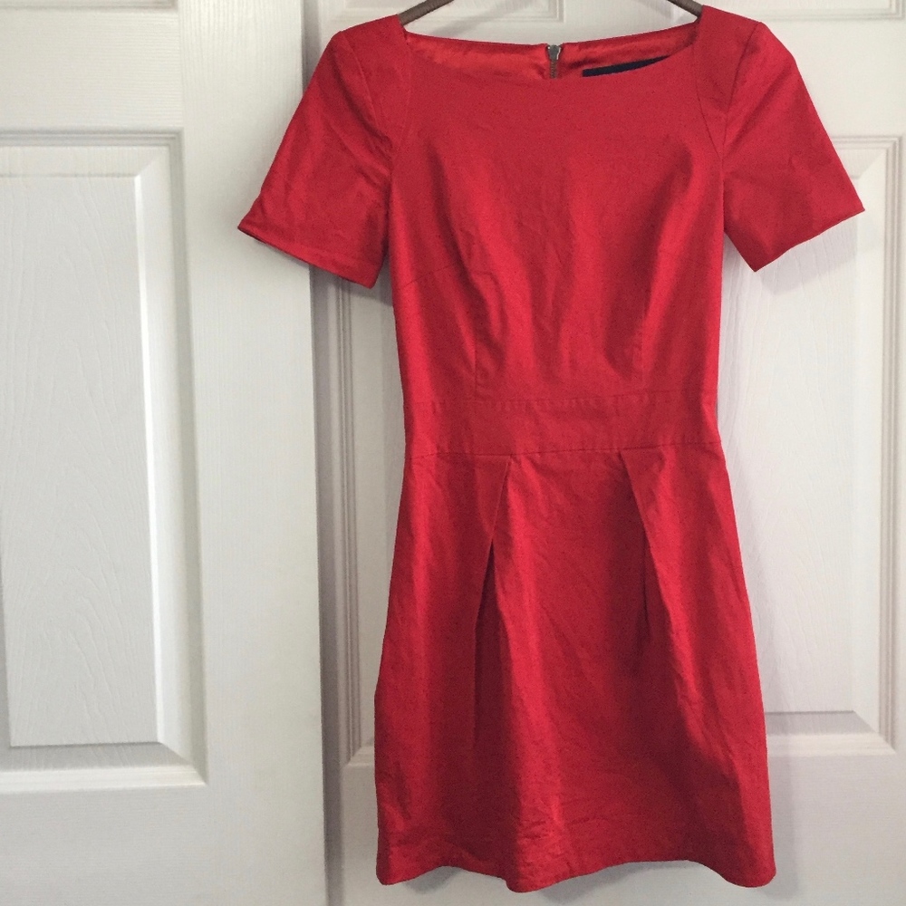 Red French Connection short-sleeve dress